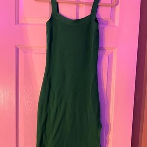 😉 ARITZIA STRETCHY SIDE SLIT DRESS